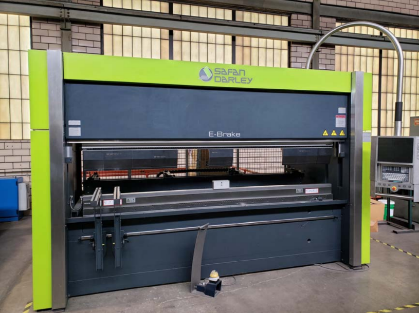 ＮS 2009 Wardjet ZX-813 WR-XL Waterjet Cutting System (#2001)